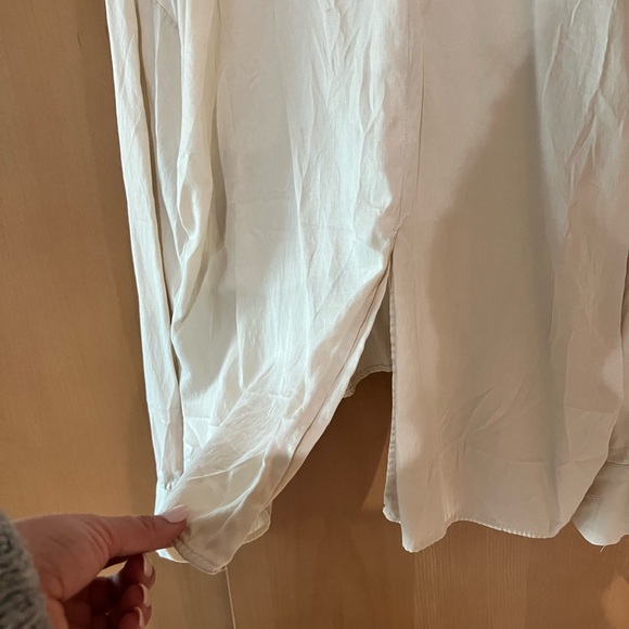 Djerf Avenue Oyster On the go shirt Small - Picture 4 of 6